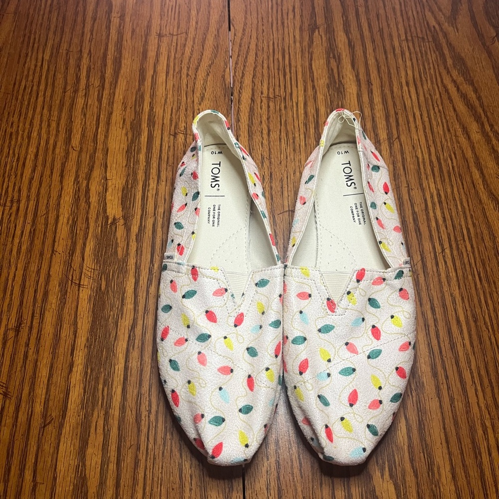 Women’s Tom’s shoes